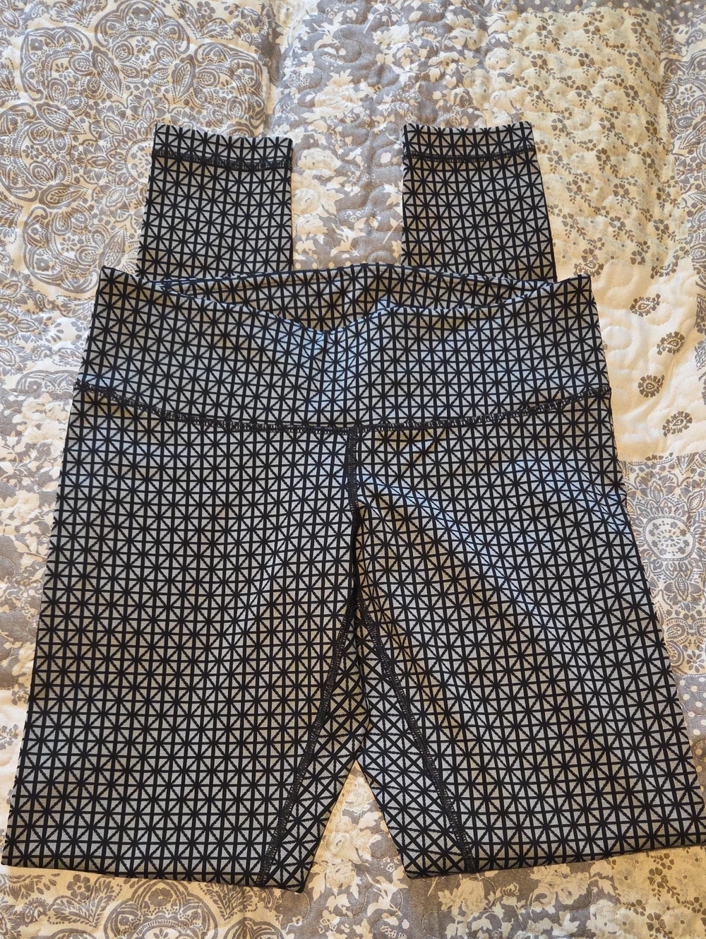 Lululemon High-Waist Black & Grey Geometric Print Pants
